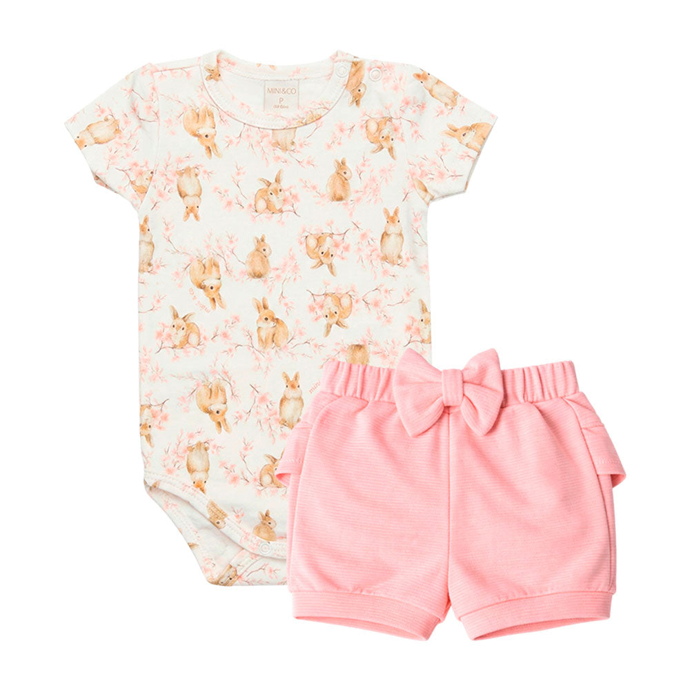 Conjunto Body Manga Curta Estampado e Shorts Babadinho Suedine Feminino Mini & Co - Coelhinhas