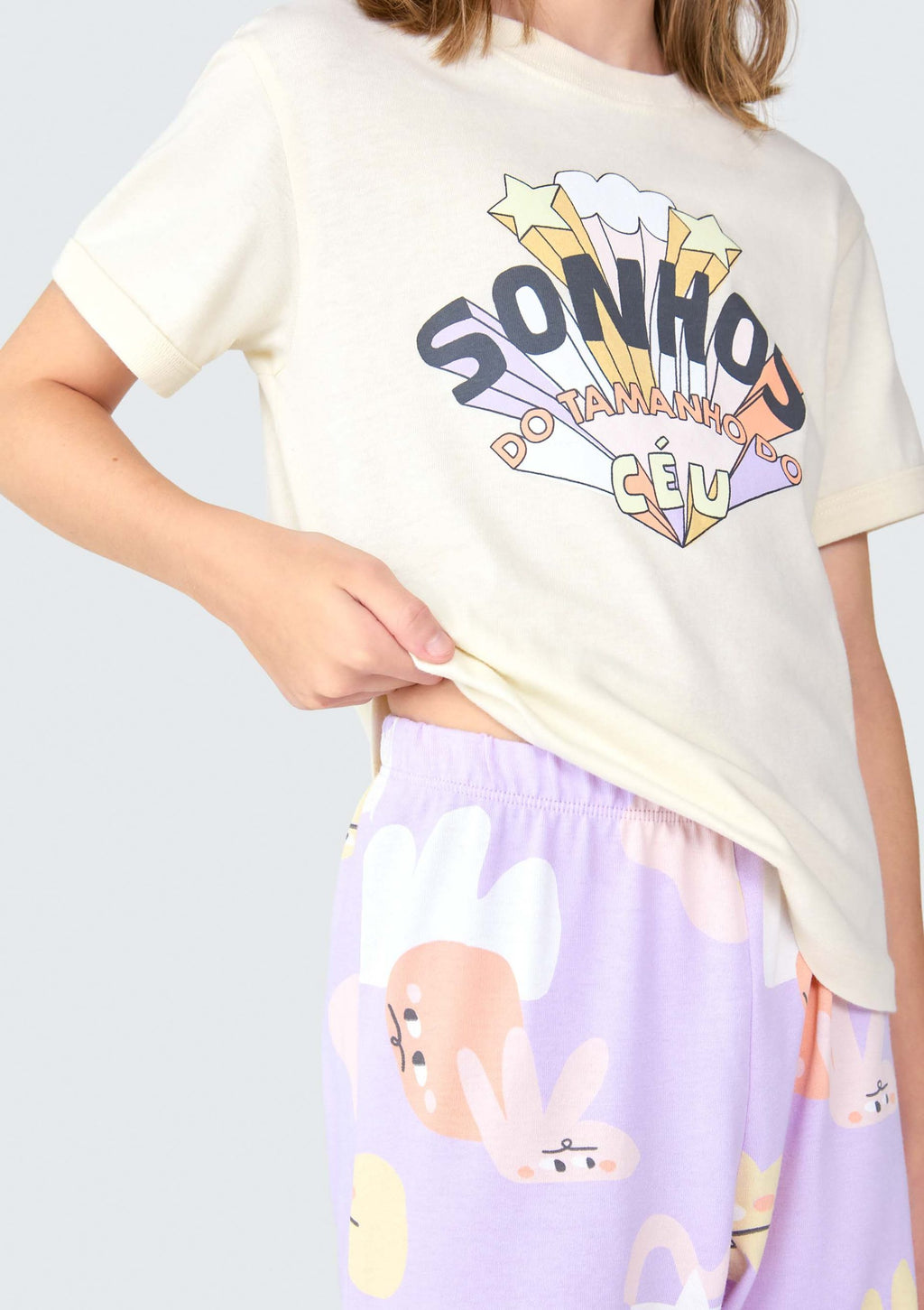 Pijama Manga Curta e Calça Sonhos Hering Infantil Bege - Feminino