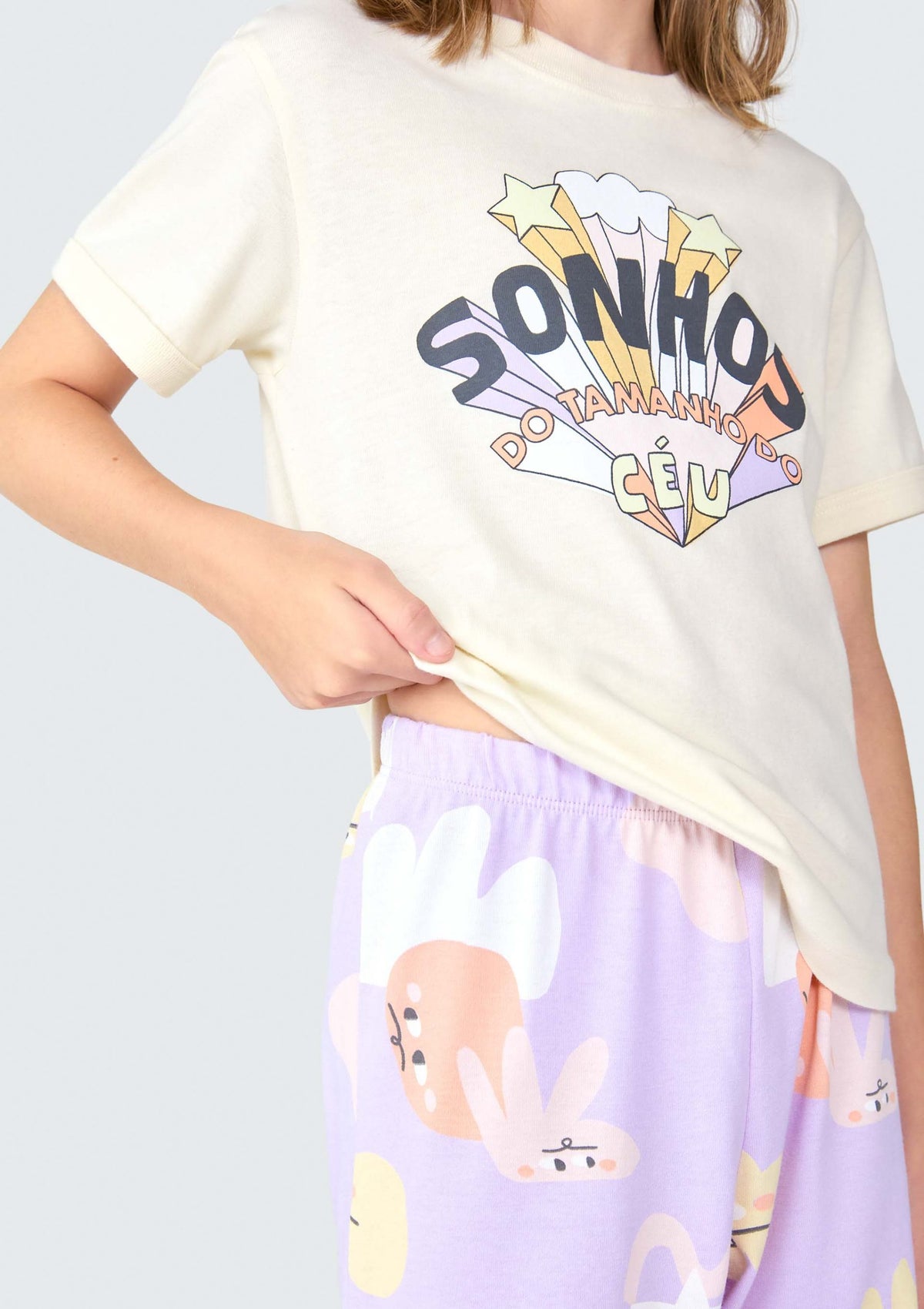 Pijama Manga Curta e Calça Sonhos Hering Infantil Bege - Feminino