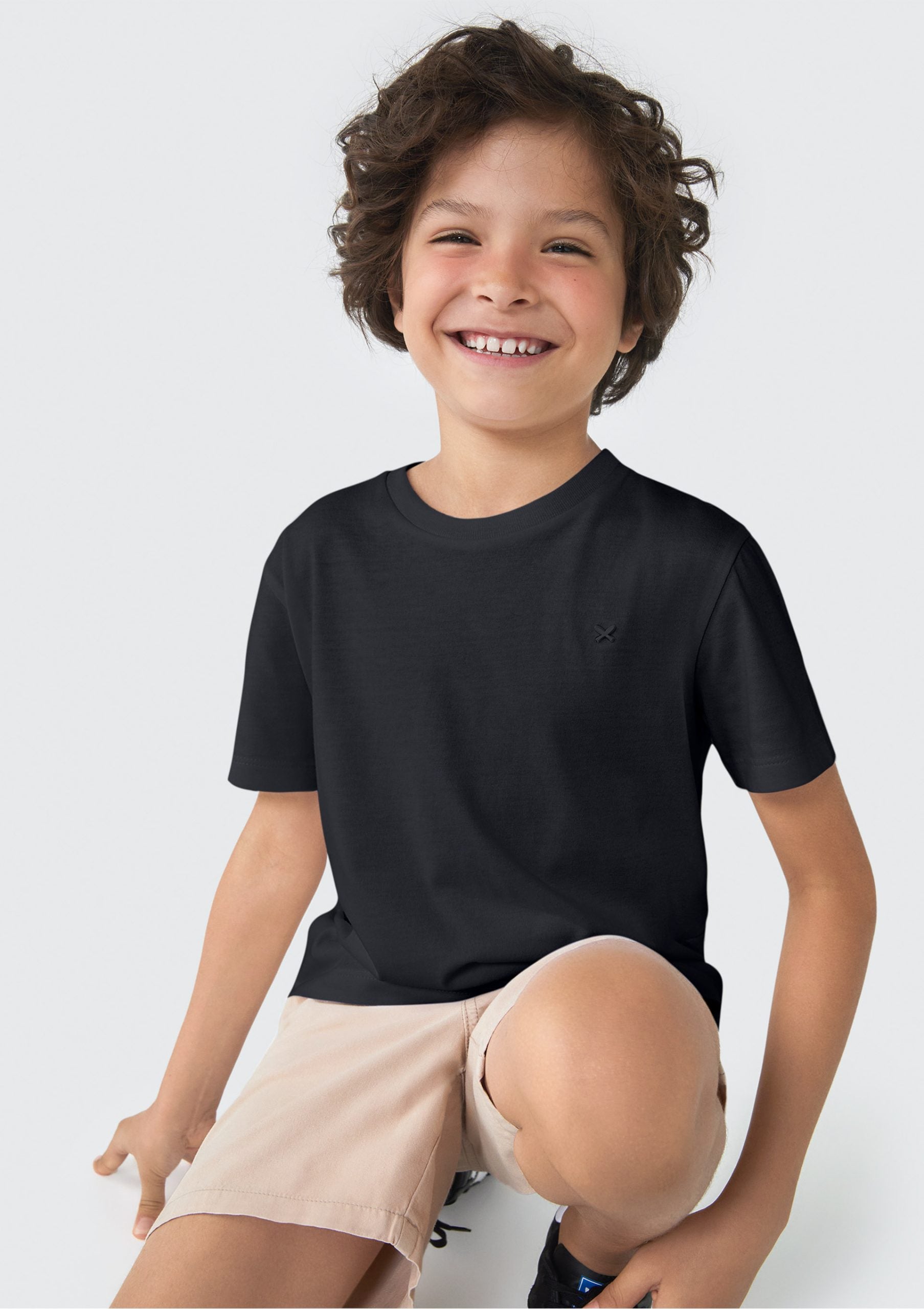 Camiseta Manga Curta Básica Preta Hering Infantil - Masculina